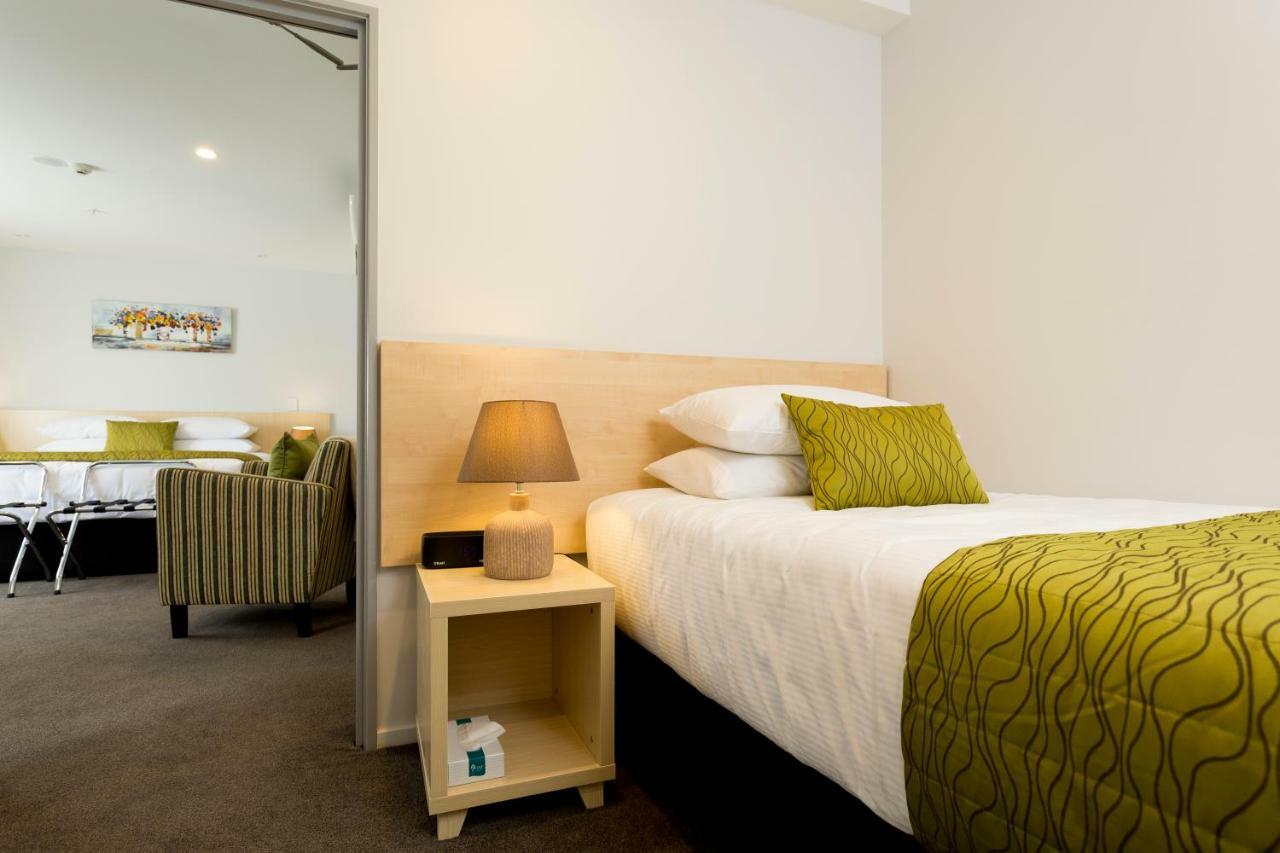 239 On Lincoln Motel Christchurch Buitenkant foto
