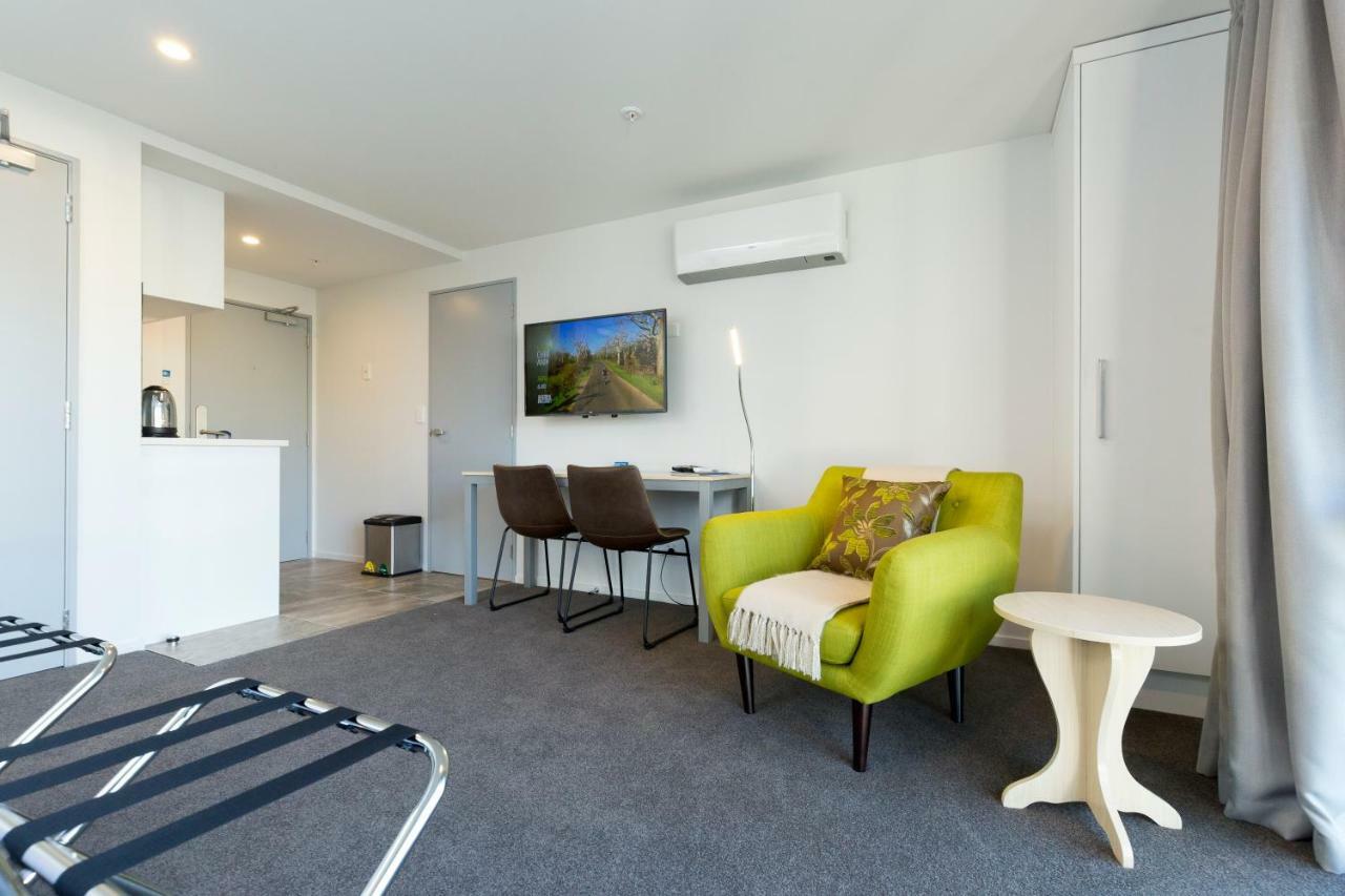 239 On Lincoln Motel Christchurch Buitenkant foto